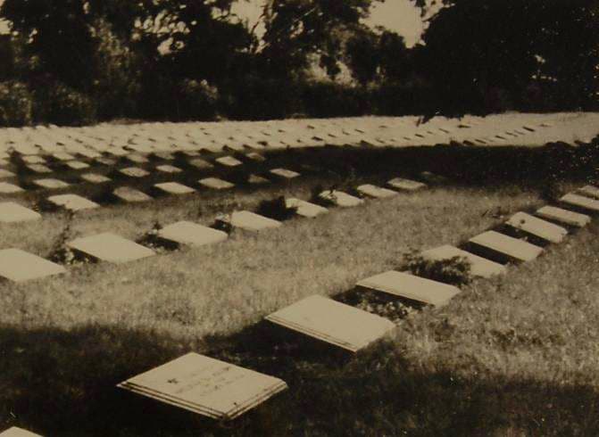 Liegende Soldatengräber nach der Umgestaltung 1966