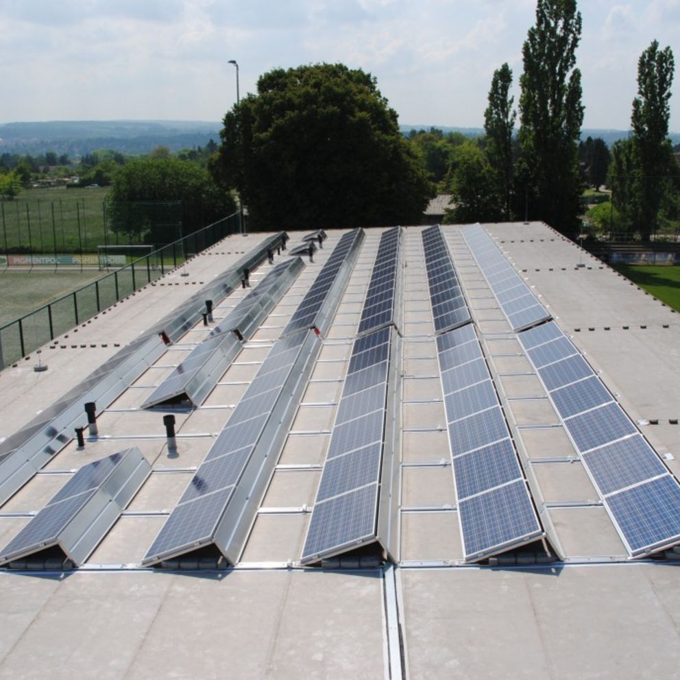 Fotovoltaik-Anlagen für städtische Dachflächen
