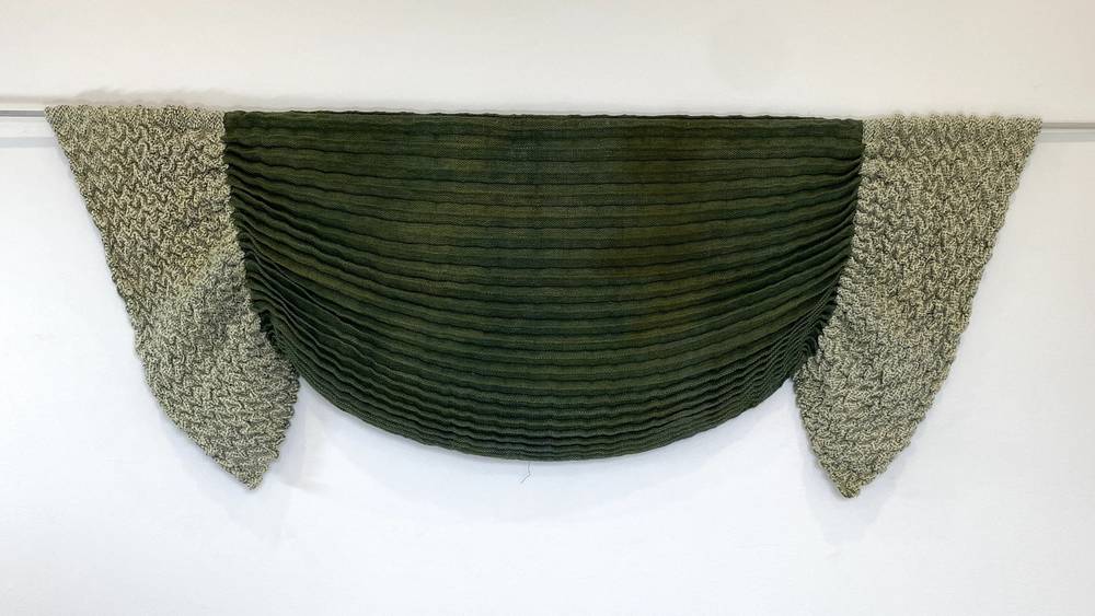 On my Own 2021, Textil 64 cm x 150 cm.