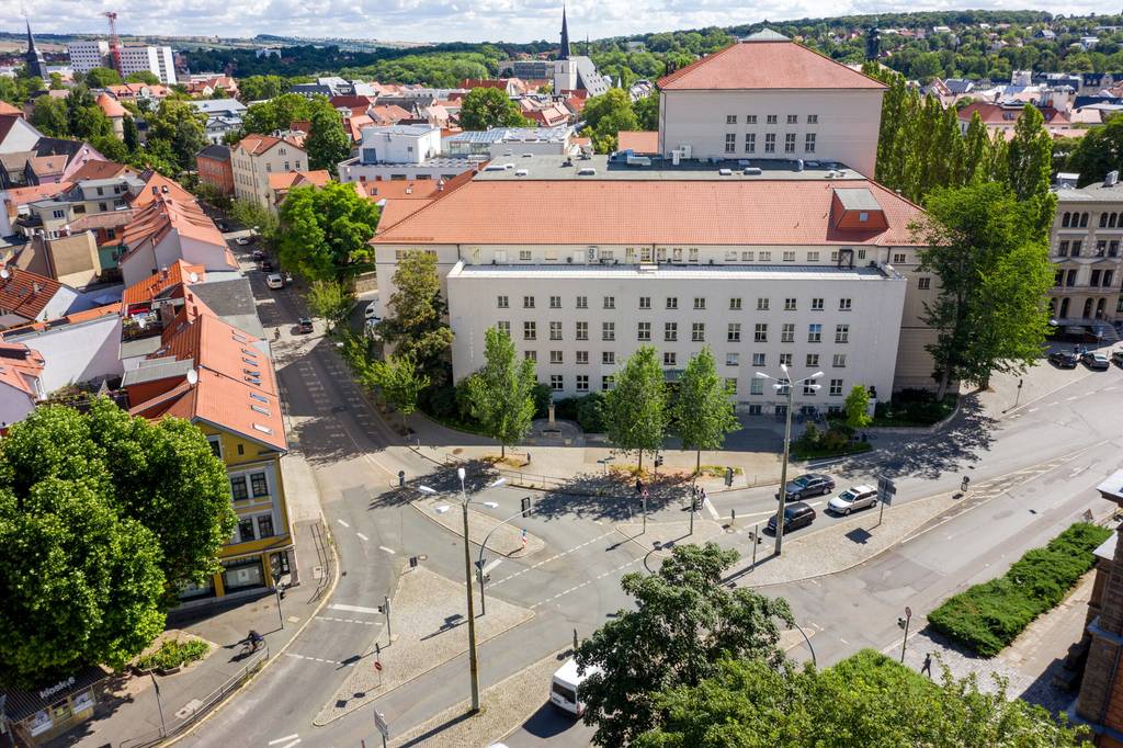 Ansicht des Haupthauses vom Sophienstiftsplatz