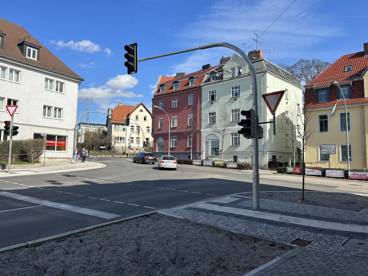 Die Stadt Weimar baut seit 2022 als Gemeinschaftsmaßnahme mit dem Kommunalservice Weimar (Abwasser) und der ENWG Energienetze Weimar GmbH