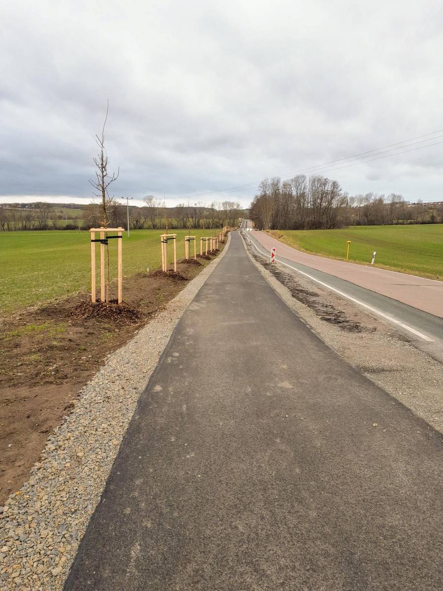 Der neue Rad-/Gehweg zwischen Gaberndorf und Weimar-Nord wurde im Dezember 2023 freigegeben.