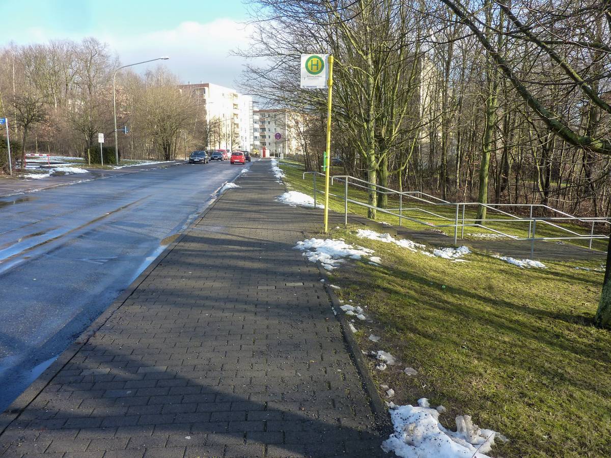 Bushaltestelle „Im Winkel“ in Schöndorf