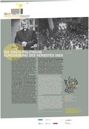 Plakat &#34;Die erste politische Kundgebung des Herbstes 1989&#34;