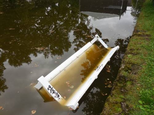 Bank im Weimarhallenteich