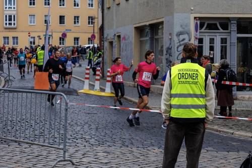 180 Ordnerinnen und Ordner sicherten den Stadtlauf ab