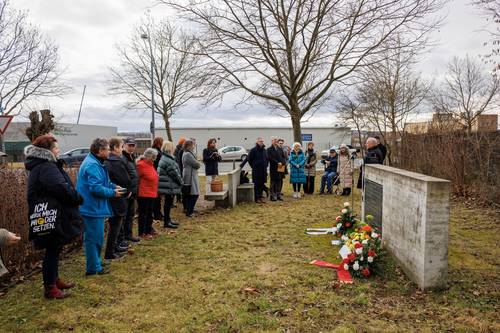 Gedenken an die Opfer der nationalsozialistischen Zwangsarbeit und des Bombenangriffs vom 9. Februar 1945, Archivbild.
