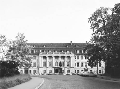 Die Hochschule für Musik FRANZ LISZT in den späten 1980er Jahren.