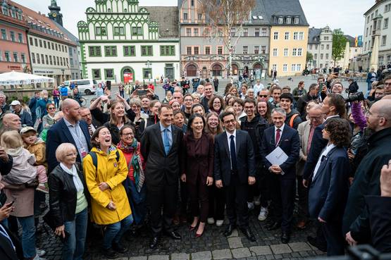 Gemeinsames Foto mit Weimarer Bürgern und Bürgerinnen.