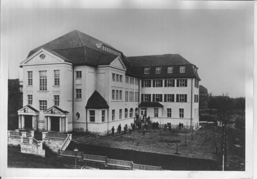 Neu eröffnetes Volkshaus, 1908