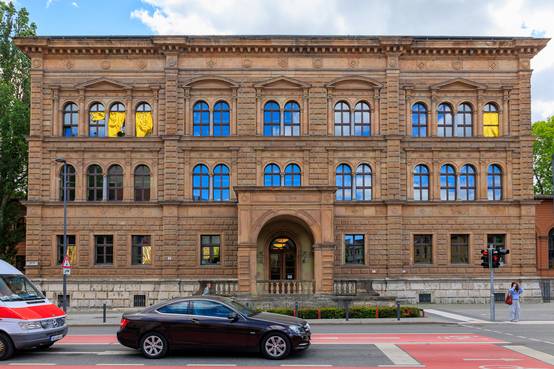 Gebäude der Jenaplanschule am Sophienstiftsplatz