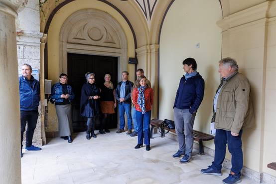 Dr. Claudia Kolb (Bildmitte), Beigeordnete für Bauen und Verkehr der Stadt Weimar, gab Auskunft über das Projekt.