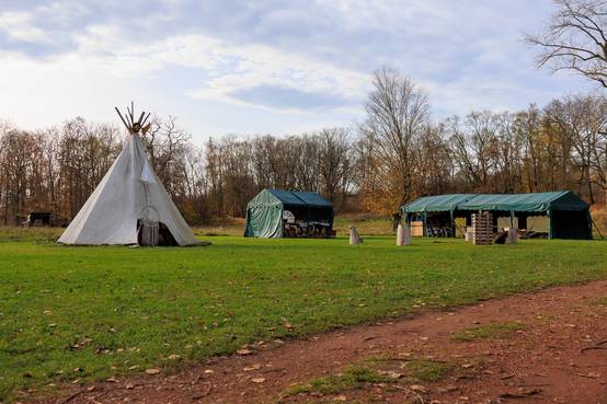 Das weitläufige Gelände befindet sich oberhalb Herders Ruh.