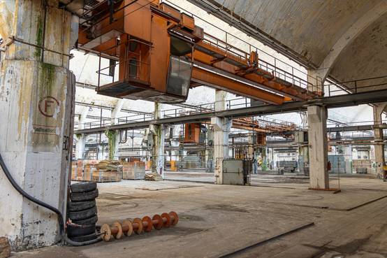 Alte KET-Halle im Gewerbegebiet Kromsdorfer Straße