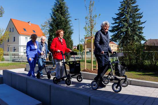 Mit Baubeginn am 1. Oktober 2025 wurde dabei zunächst der barrierefreie Zugang ins Gebäude hergestellt.