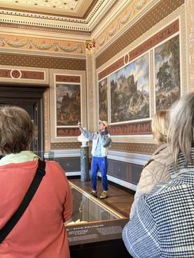 Inszenierung „Dialog im Museum“ im Museum Neues Weimar