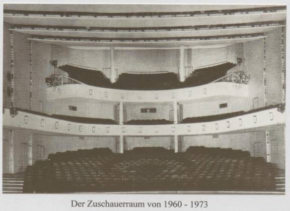 Stadtarchiv Weimar, 63 0-2/DNT nach 1945, innen; ©Foto: Metzner, 1975 Stadtarchiv Weimar, 63 0-2/DNT nach 1945, innen;
