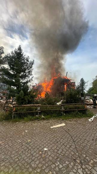 Brennendes Gebäude ©Feuerwehr Weimar Brennendes Gebäude
