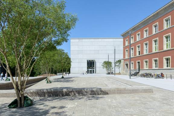 Hesselplatz | Vorplatz Bauhausmuseum