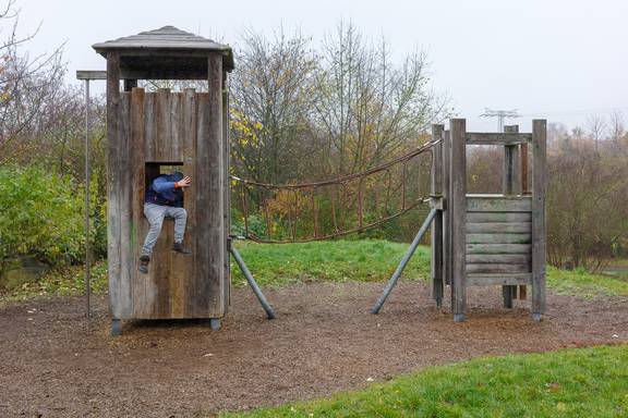 Spielplatz Bonhoefferstraße (Spielberg)