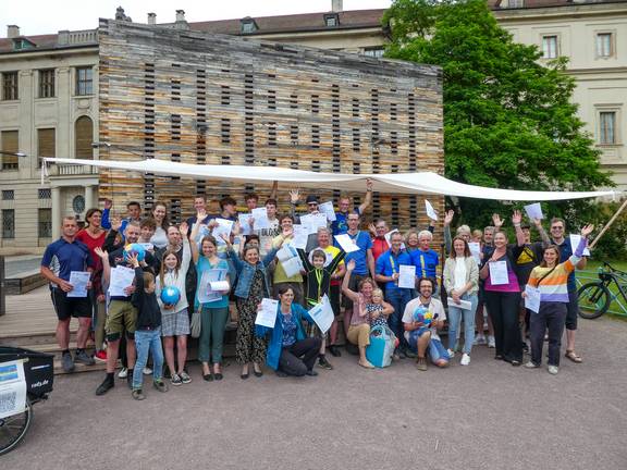 Bei der Abschlussveranstaltung zum diesjährigen Stadtradeln erhielten 31 Teams eine Auszeichnung, darunter die besten Schul-, Firmen- und Vereinsmannschaften