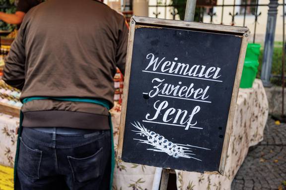 Weimarer Spezialitäten auf dem Zwiebelmarkt