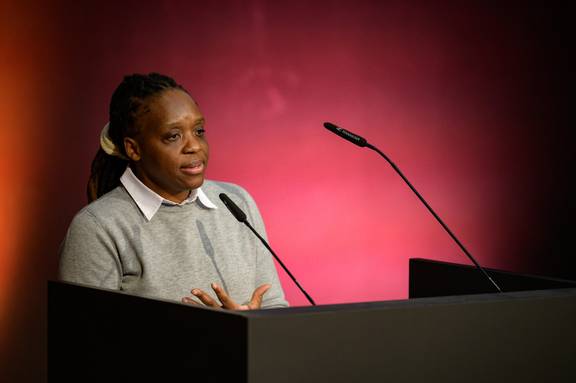 Karen Mukwasi während ihrer Dankesworte