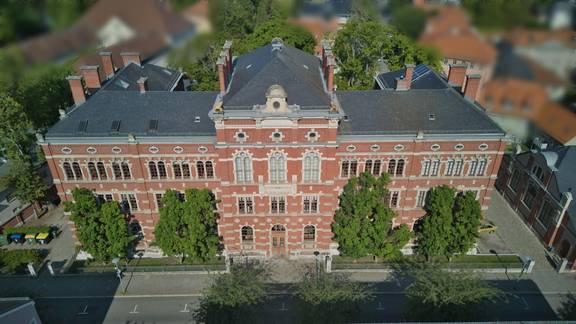 Staatliches Gymnasium "Johann Wolfgang von Goethe" am Standort Amalienstraße 4