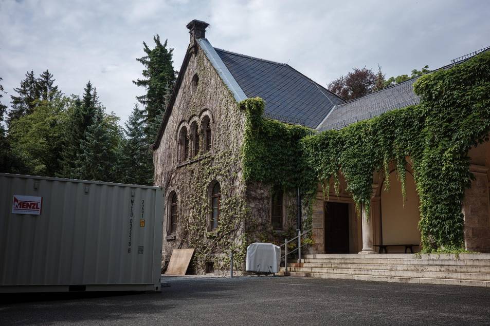 Sanierung des Verwaltungsgebäudes auf dem Hauptfriedhof, Juli 2024