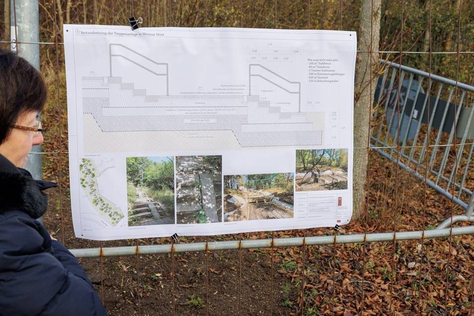 Nach dem Rückbau der Stufenanlagen und Zwischenlagerung auf dem benachbarten Freigelände wurde der Unterbau der Treppenanlage entsprechend vorliegendem Baugrundgutachten aufwendig verstärkt, stabilisiert und eine funktionsgerechte Entwässerung hinzugefügt.