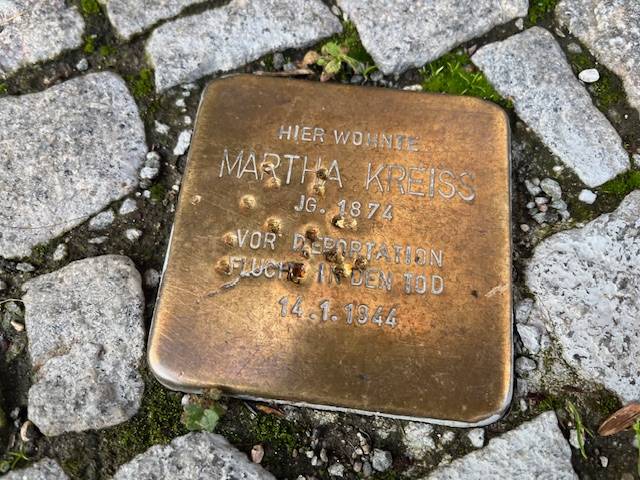 Erneute Schändung von Stolpersteinen in Weimar