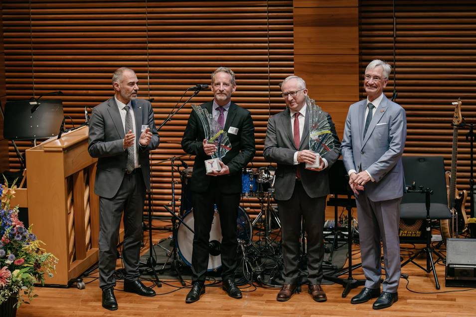 Übergabe der Ehrenmitgliedschaften an Thomas Michelon (Botschaftrat der Französischen Botschaft in Berlin) und Jan Tombinski (Geschäftsträger der Polnischen Botschaft in Berlin) stellvertretend für den französischen Staatspräsidenten Emmanuel Macron und den polnischen Ministerpräsidenten Donald Tusk.