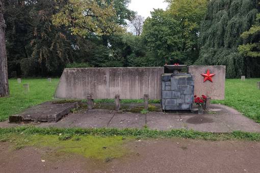 Denkmal in altem Zustand