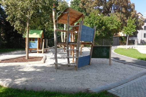 Neugestaltung der Freifläche des Hortes der Falkschule in der Bockstraße