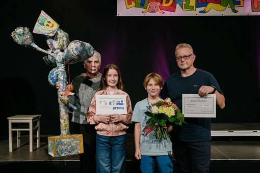 Die Bereitschaftspflegefamilie Kirchgässner/Käßner wurde mit dem Kinderrechtspreis 2025 ausgezeichnet.