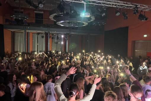 Der erste Termin des Jahres ist Samstag, der 7. Februar 2026, ab 18 Uhr, im mon ami.