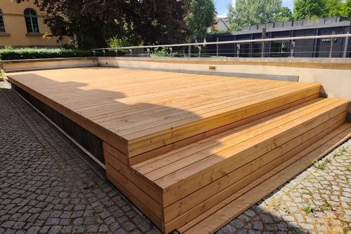 Die Sanierung der Terrasse ist abgeschlossen Die Sanierung der Terrasse ist abgeschlossen
