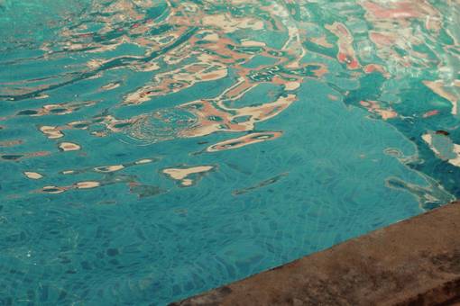 Symbolbild Pool