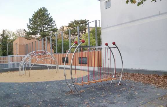 Spielplatz Schulhof Johannes-Falk-Schule