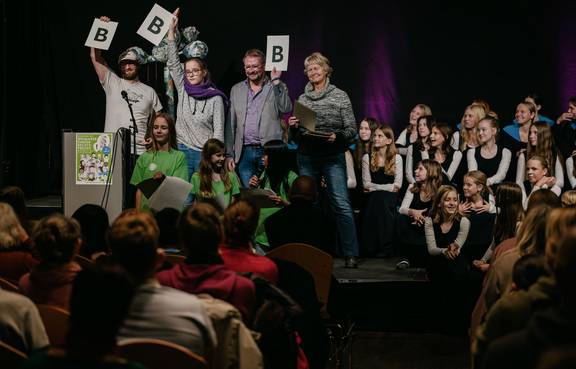 Bei einem Quiz konnten die Zuschauer ihr Kinderrechtewissen beweisen.