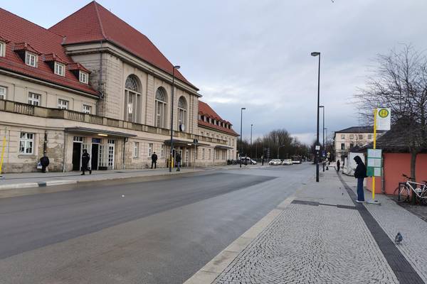 Sanierung der Fahrbahn und Ausbau barrierefreier Bushaltestellen. (Stand Januar 2025)