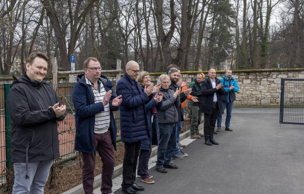 Nach dem Ständchen der Fröbelkinder gab es Applaus von allen Beteiligten.